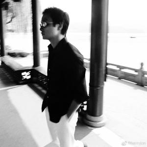 人妻送上门被黑人玩弄的后果
